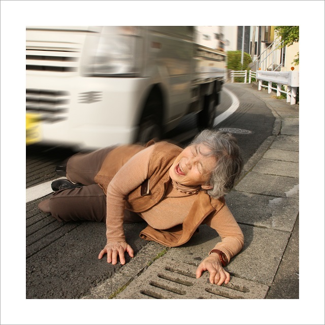 写真家 西本喜美子さんの自撮り作品