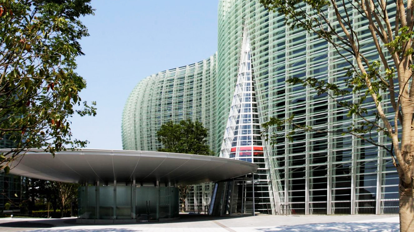 国立新美術館