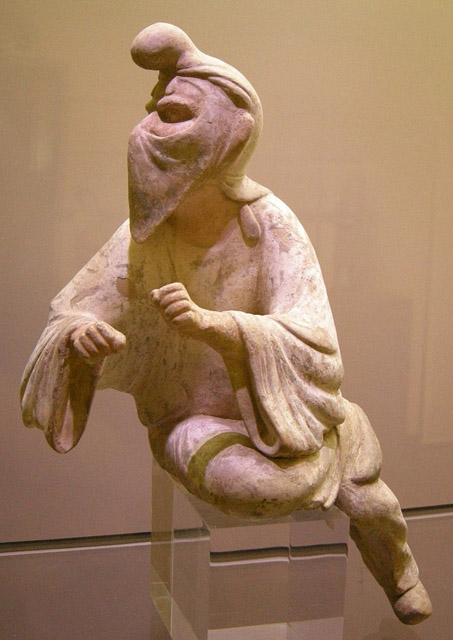 「ベールに包まれた見知らぬ人」唐王朝山西省 600年-750年 (Wikipedia)