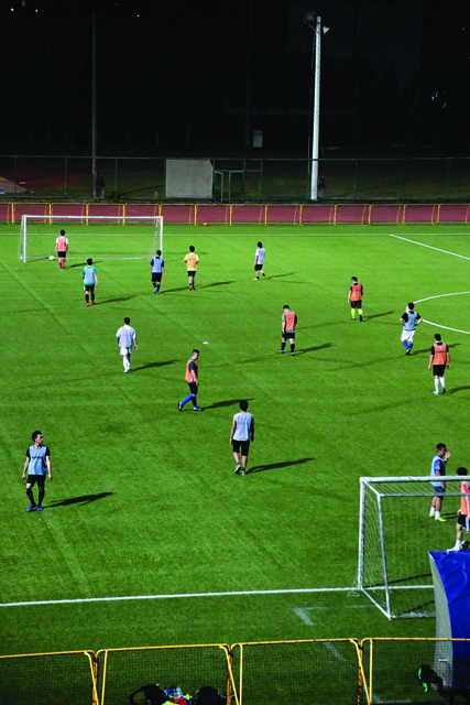 《 Taiwanese football player 》 2018 ビデオ *参考図版:A-Lab Exhibition Vol.16「飯川雄大個展 デコレータークラブ 配置・調整・周遊」あまらぶアートラボ「A-Lab(えーらぼ)」