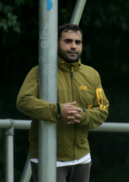 《ウィニングポジションーGoolKeeper ー》2015 インクジェットプリント 560 mm x 420 mm *参考図版:A-Lab Exhibition Vol.16「飯川雄大個展 デコレータークラブ 配置・調整・周遊」あまらぶアートラボ「A-Lab(えーらぼ)」