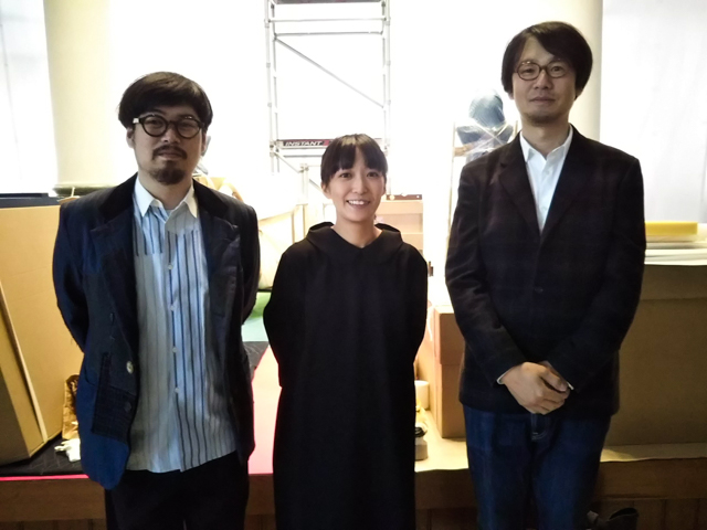 目 ［me´］のメンバー。左からインストーラー増井宏文さん、アーティスト荒神明香さん、ディレクター南川憲二さん