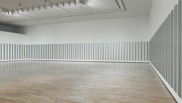 桑山忠明「無題」2012 年 展示風景 神奈川県立近代美術館 葉山 2012 年 11 月 – 2013 年 1 月 © Tadaaki Kuwayama / Photo: Tadasu Yamamoto / Courtesy of The Museum of Modern Art, Kamakura & Hayama:「桑山忠明」タカ・イシイギャラリー 東京
